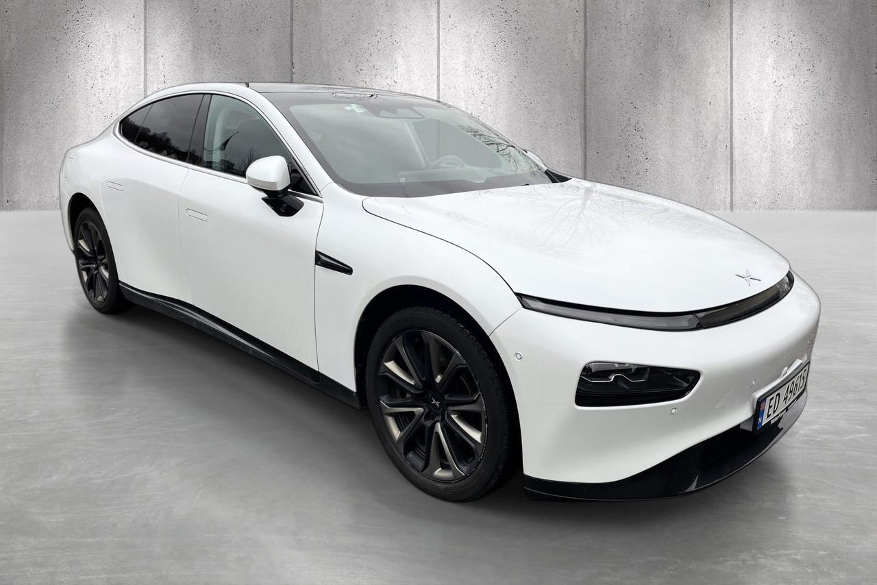 XPeng P7