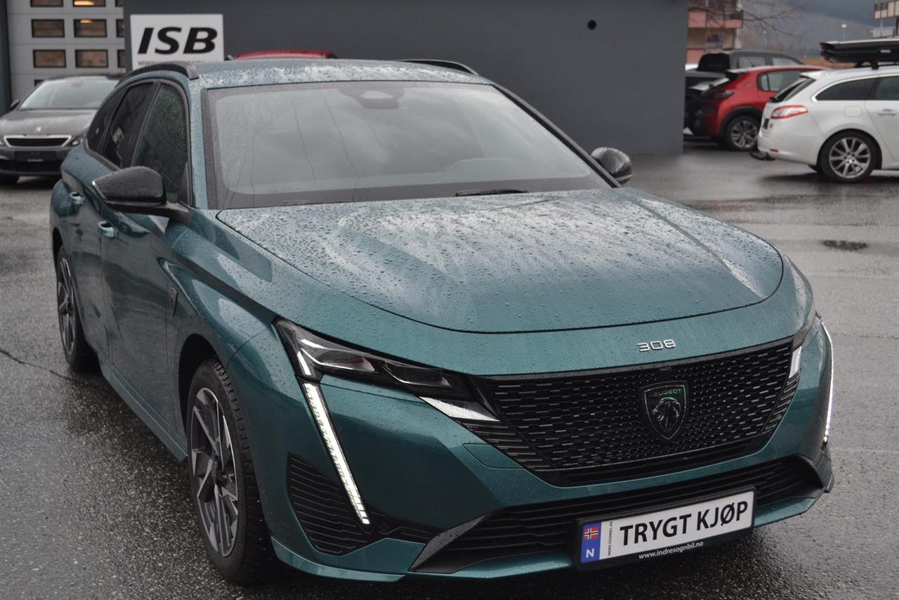 Peugeot e-308