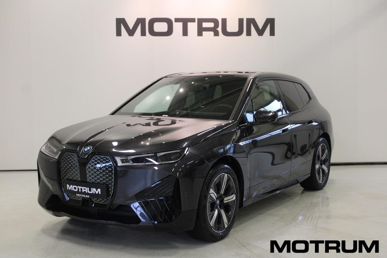 BMW iX