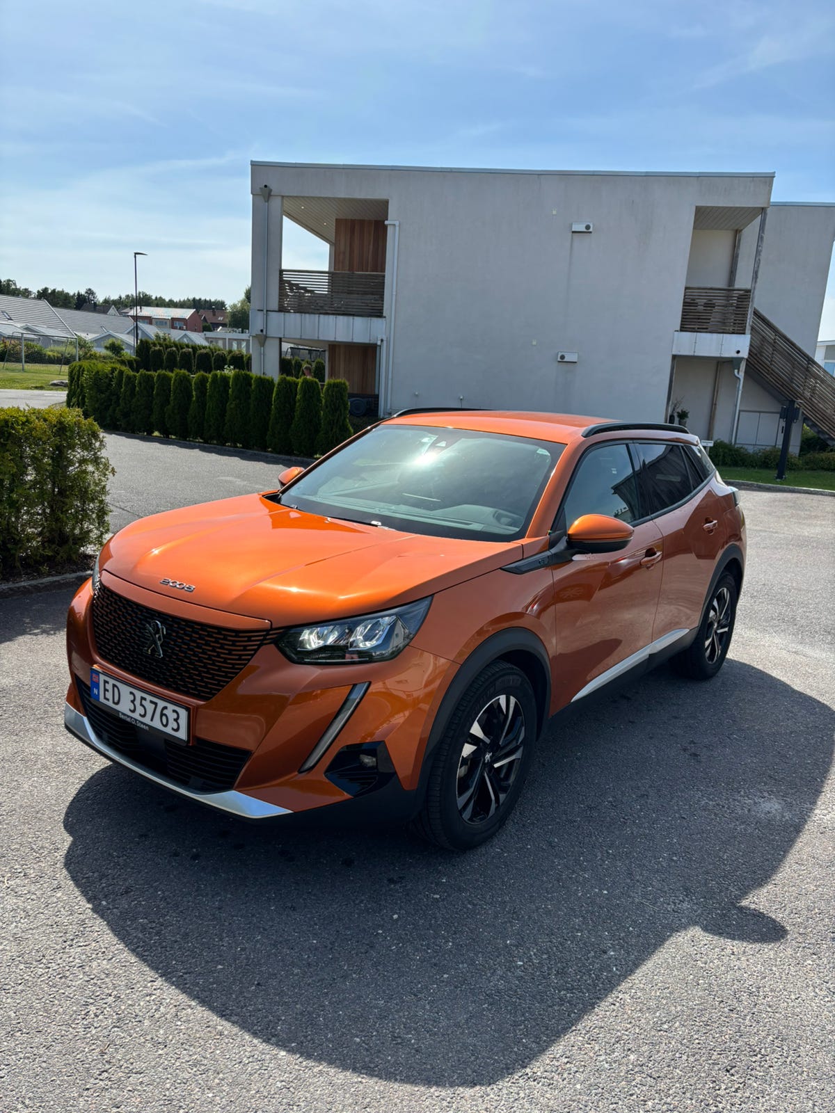 Peugeot e-2008