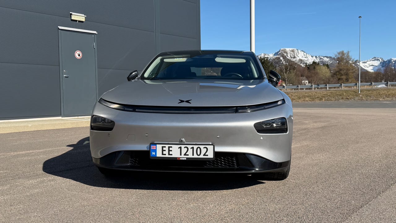XPeng P7
