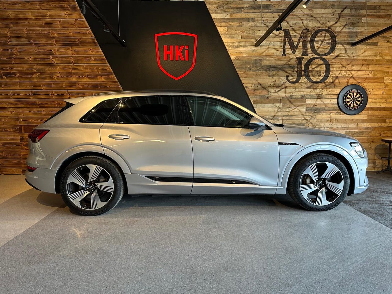 Audi e-tron