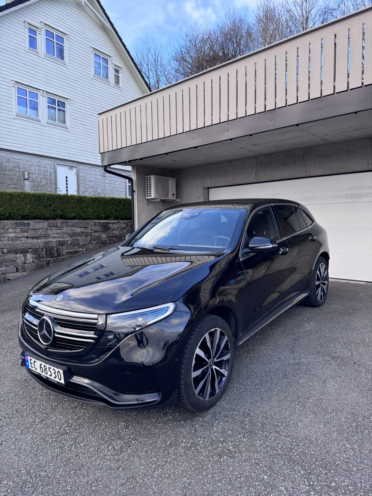 Mercedes-Benz EQC400
