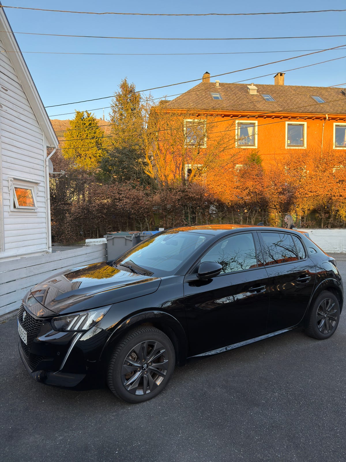 Peugeot e-208