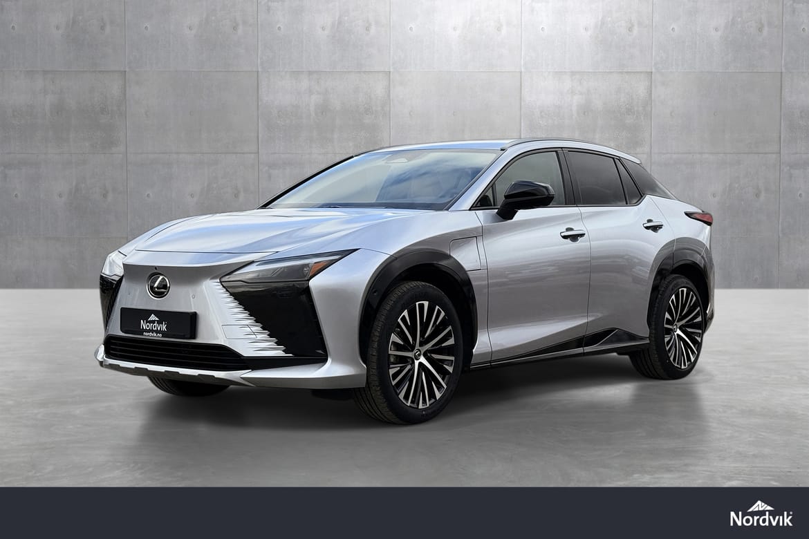 Lexus RZ450e