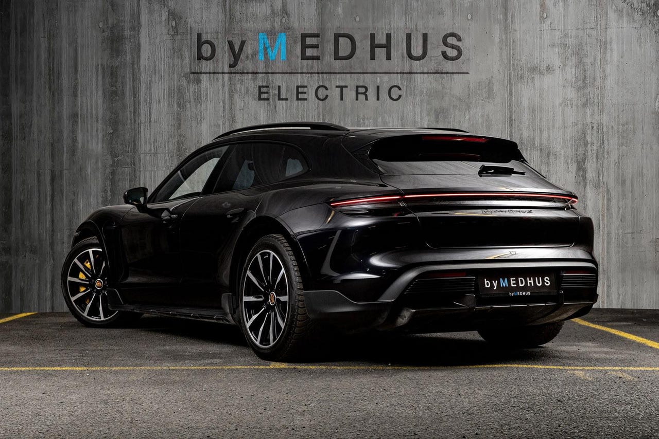 Porsche Taycan Cross Turismo