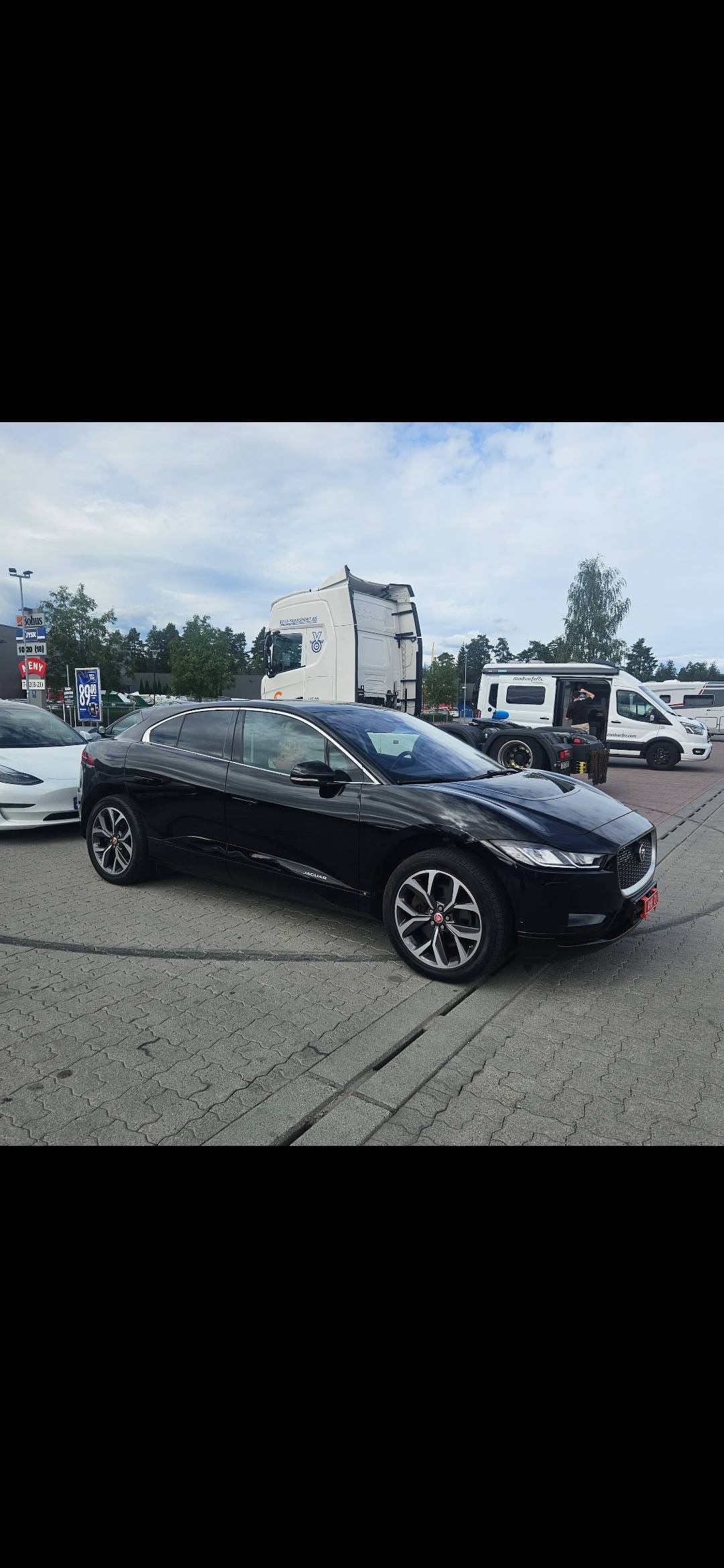 Jaguar I-PACE