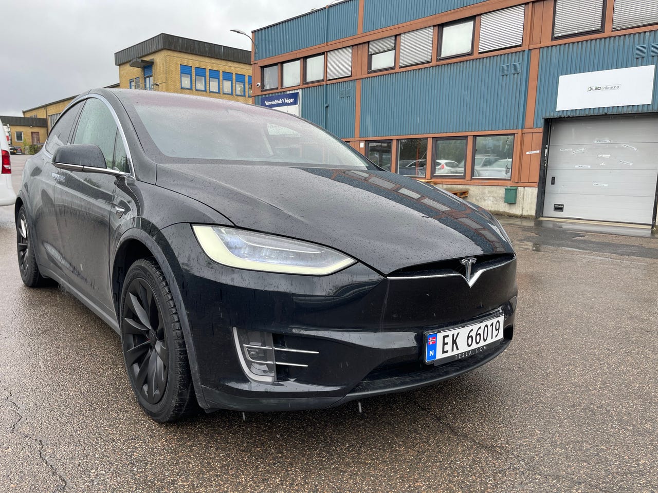 Tesla Model X