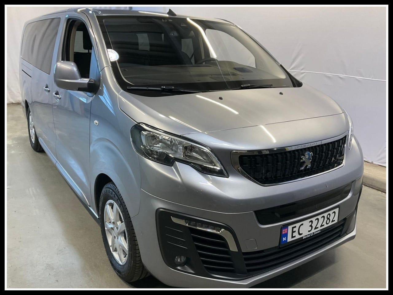 Peugeot e-Traveller
