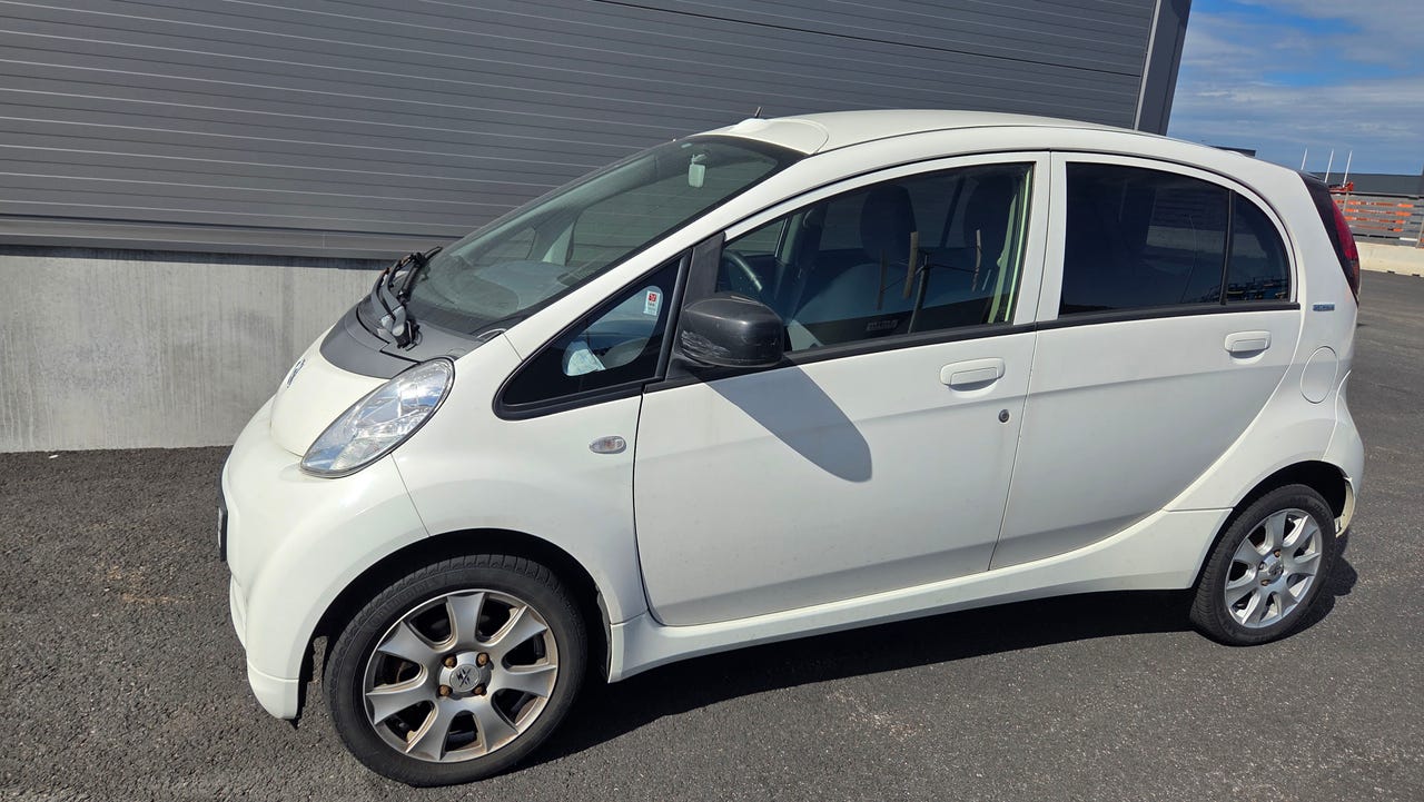 Peugeot iOn