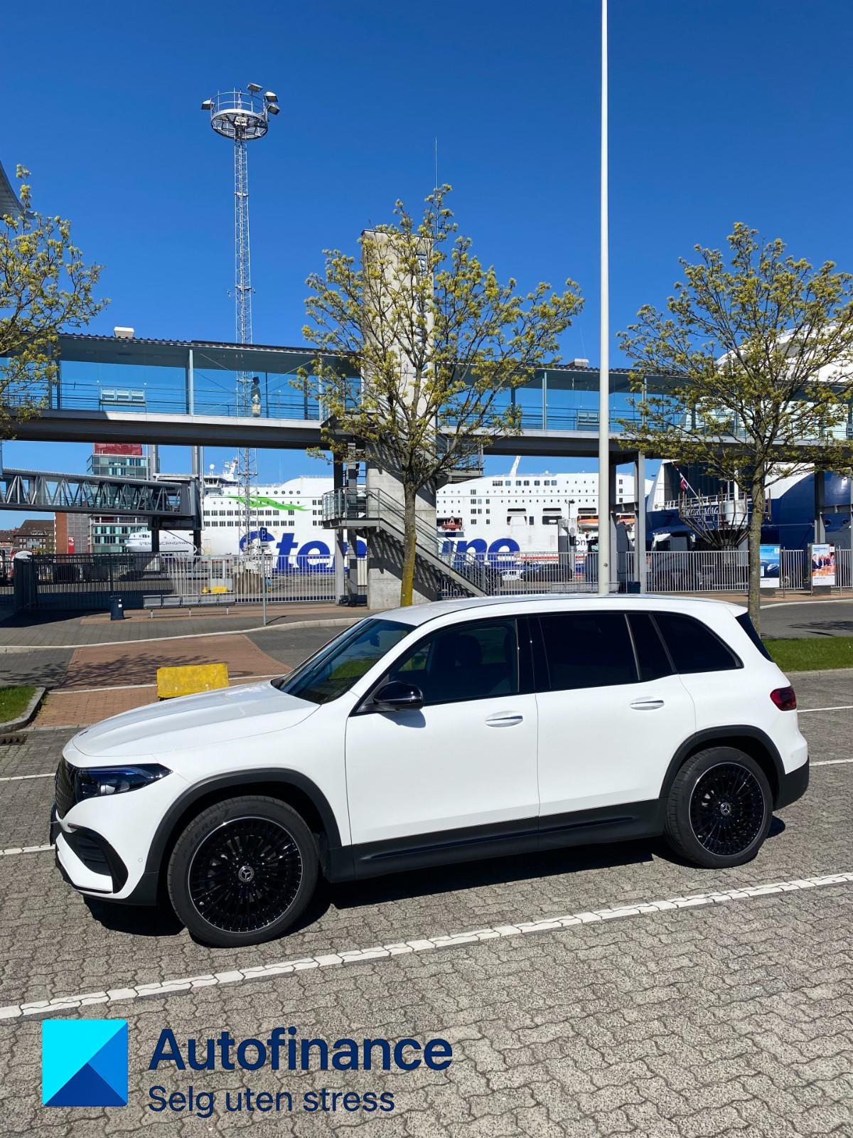 Mercedes-Benz EQB350