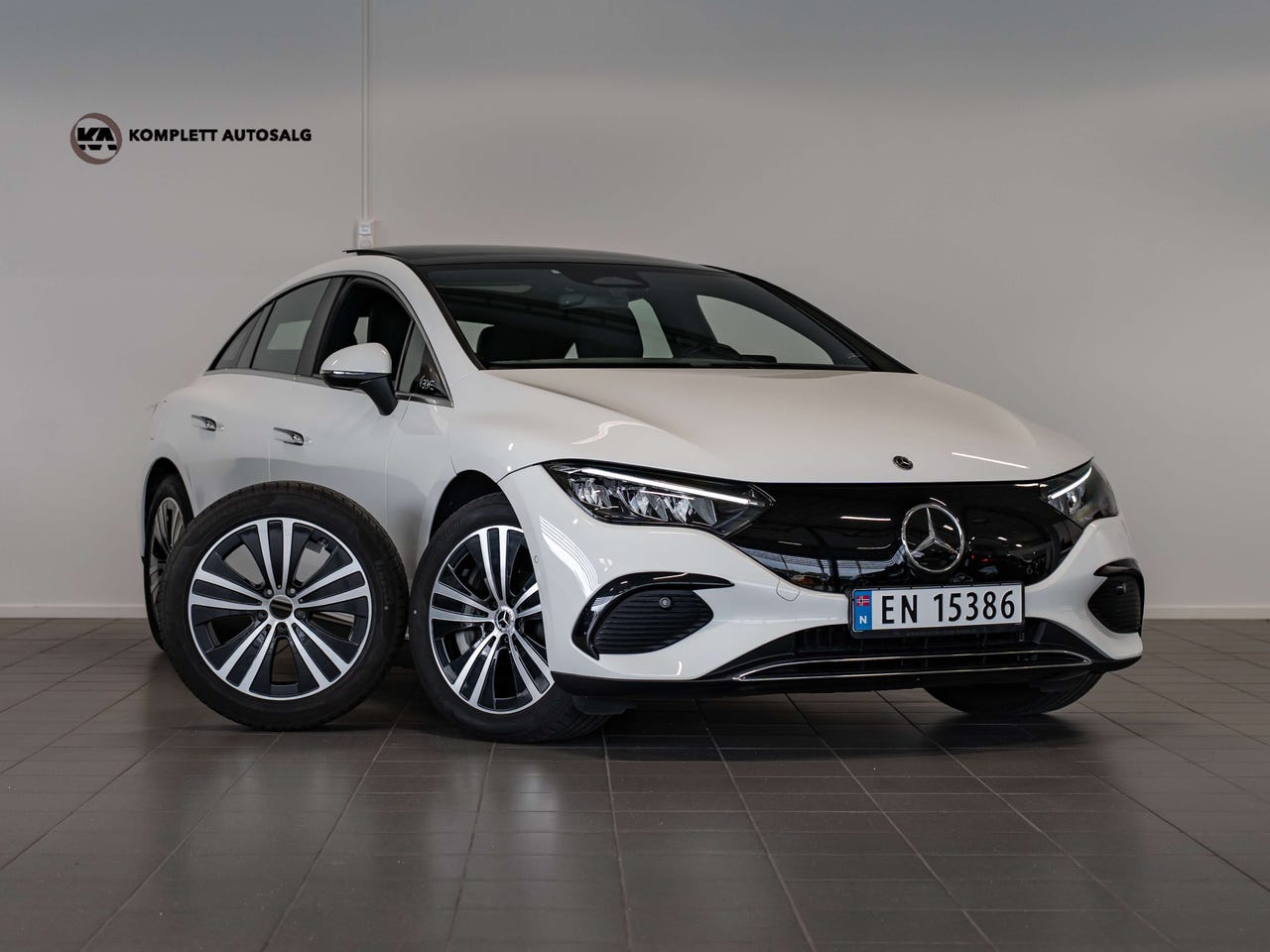 Mercedes-Benz EQE300
