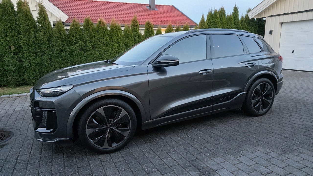 Audi SQ6 e-tron