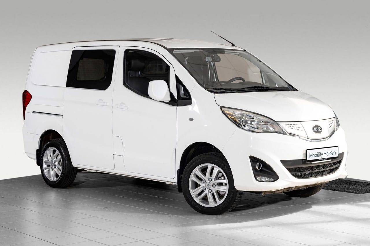 BYD T3