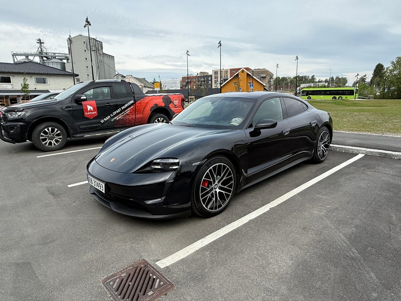 Porsche Taycan 4S