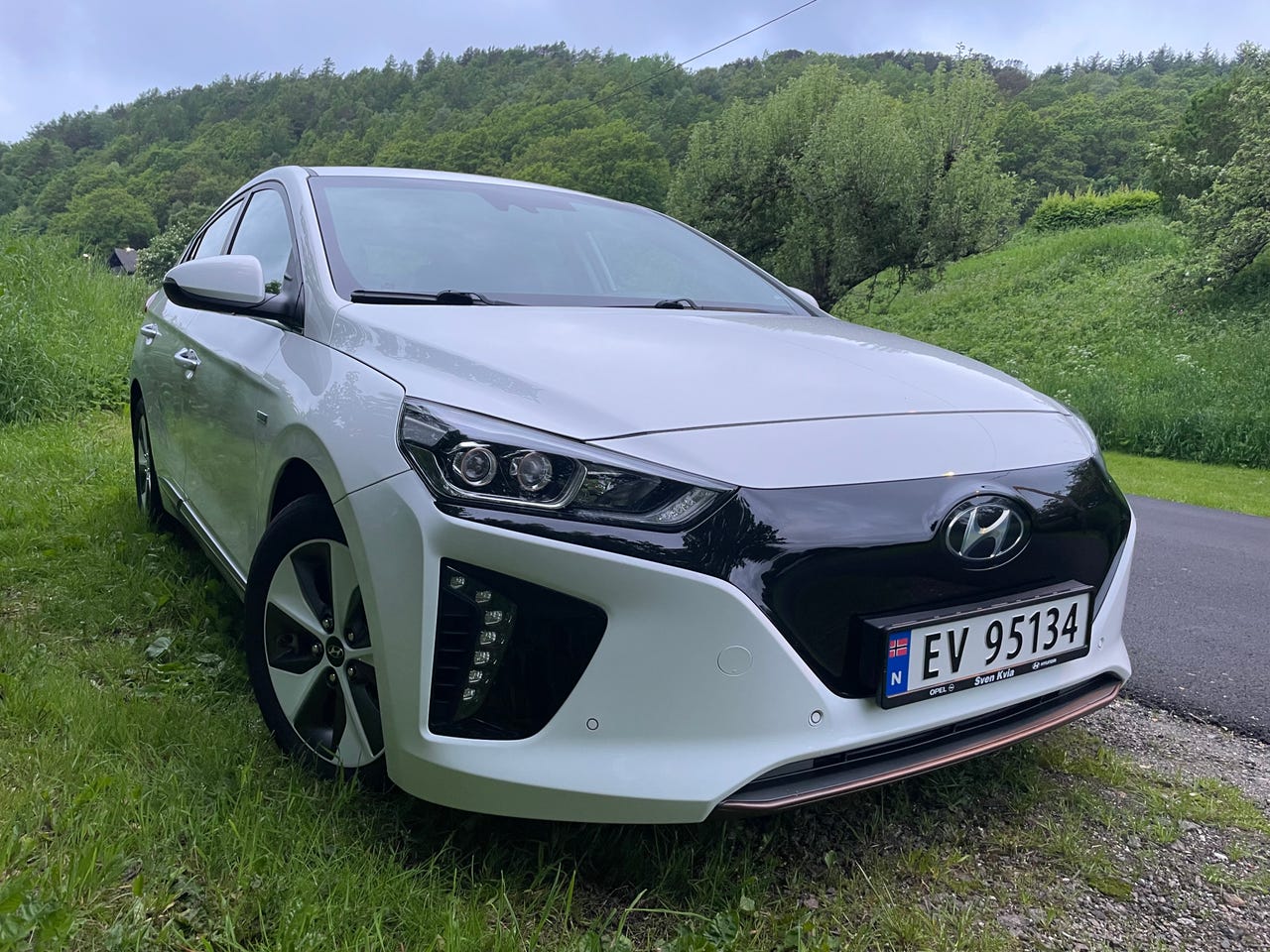 Hyundai IONIQ