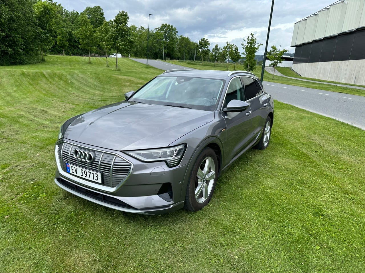 Audi e-tron