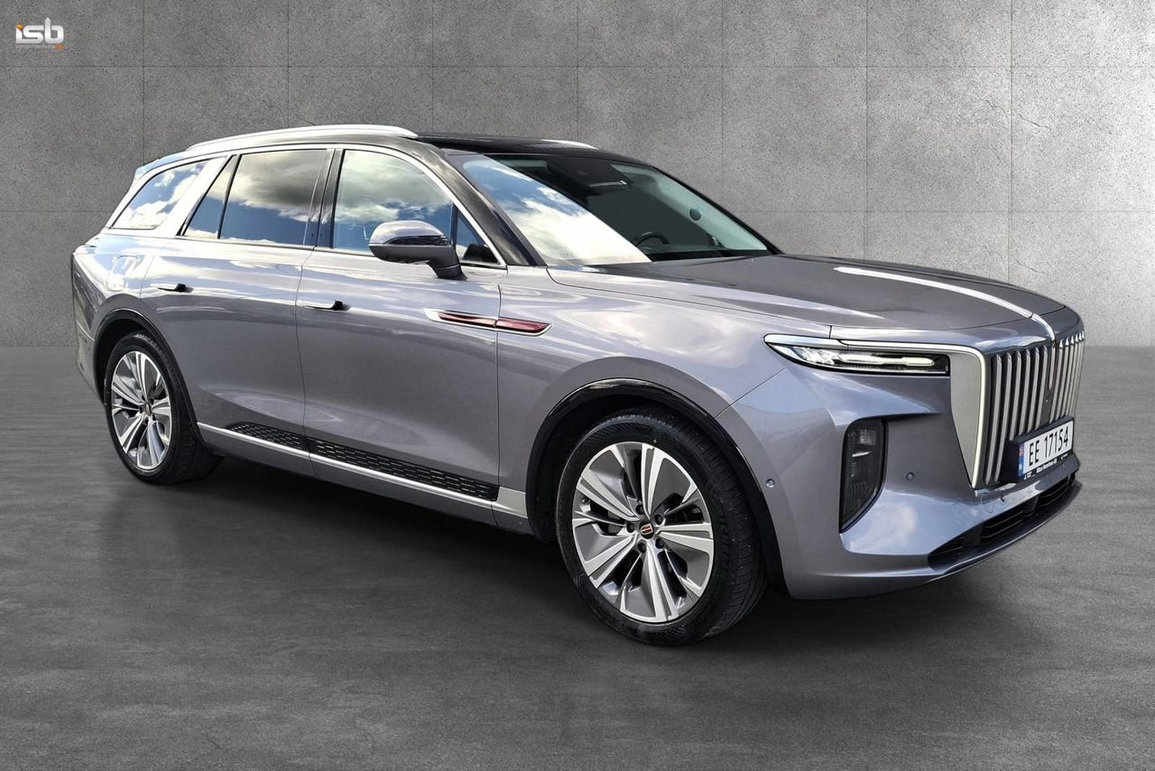 Hongqi E-HS9