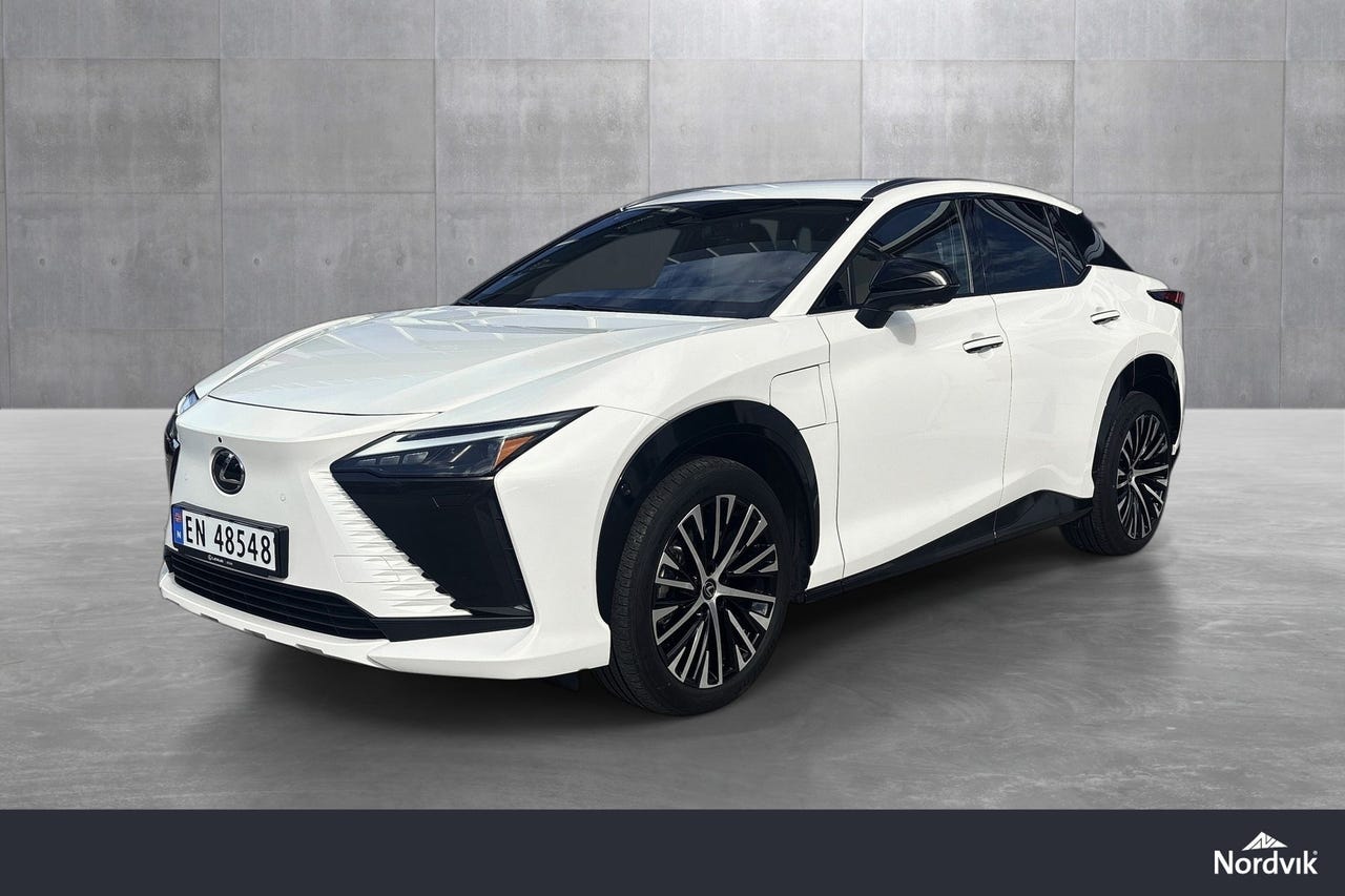 Lexus RZ450e