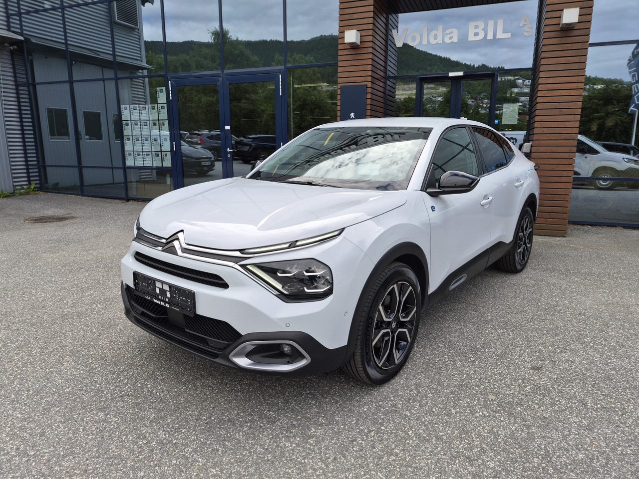 Citroen E-C4 X