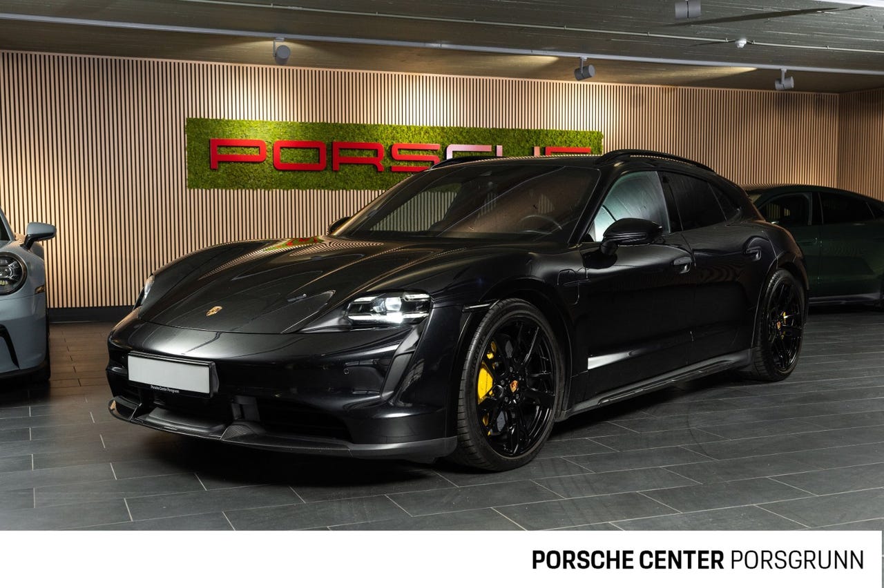 Porsche Taycan Cross Turismo