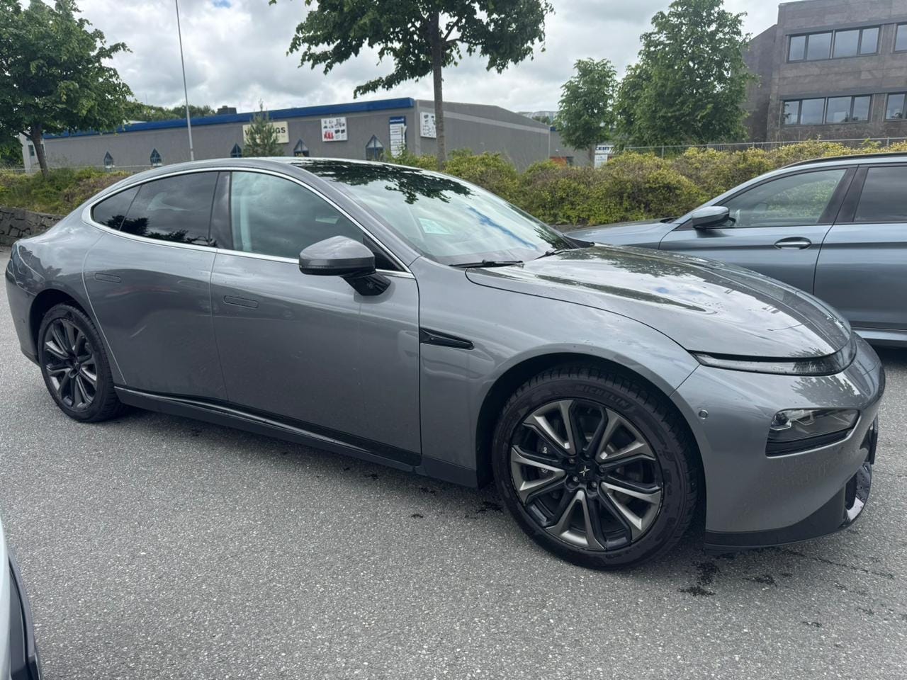 XPeng P7
