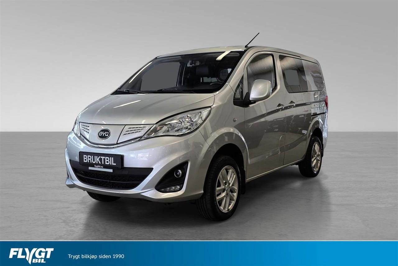 BYD T3
