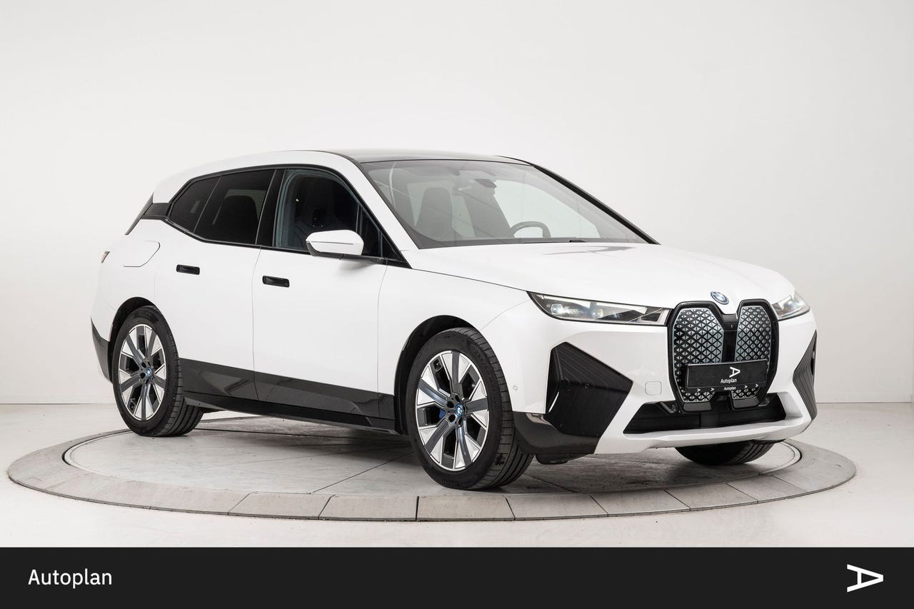 BMW iX