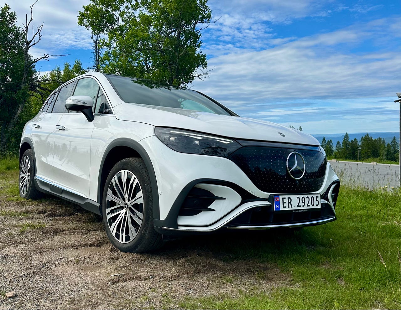 Mercedes-Benz EQE SUV