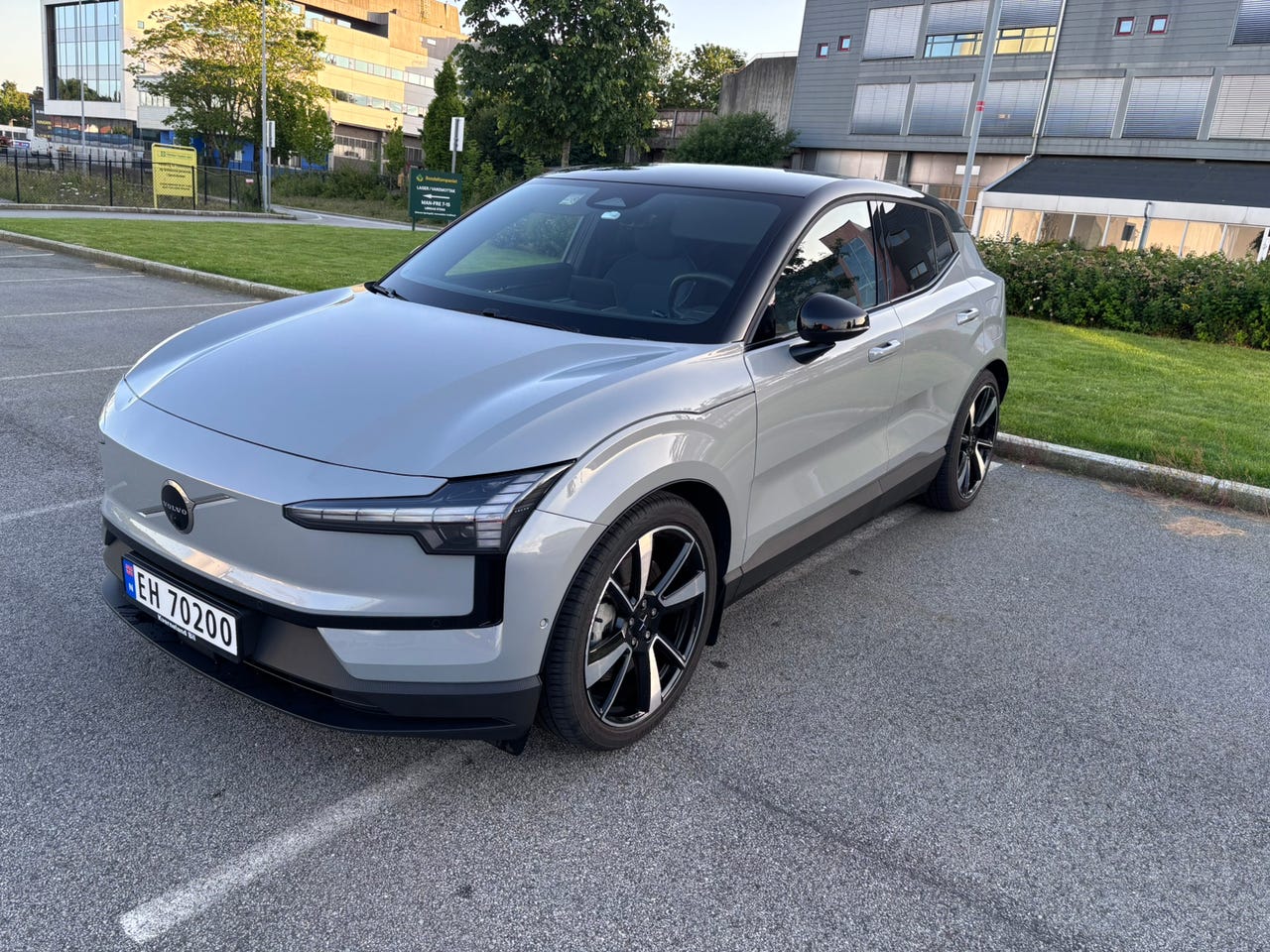 Volvo EX30