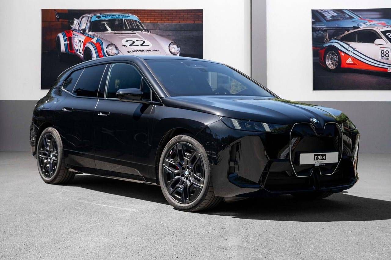 BMW iX