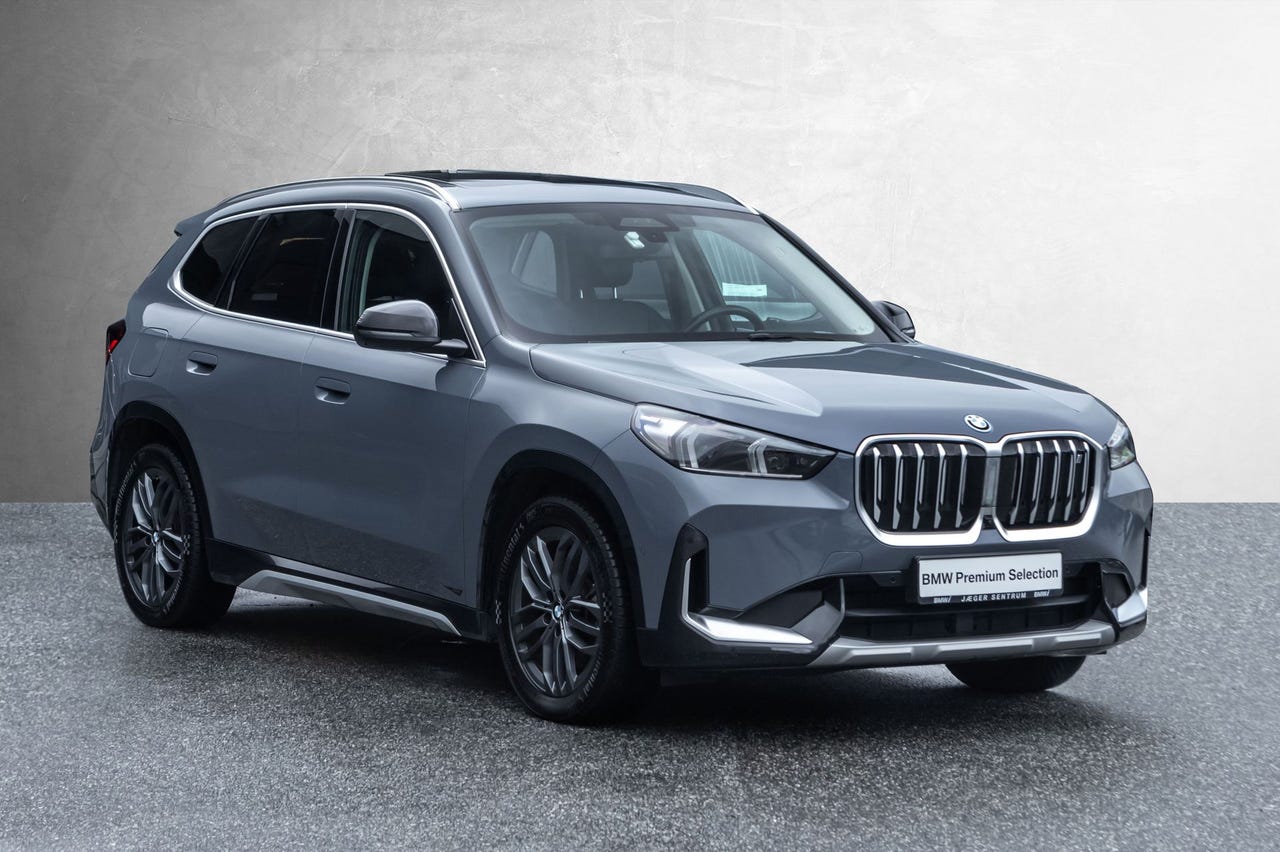 BMW iX1