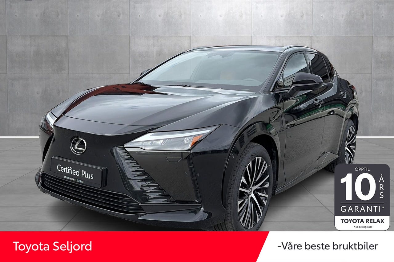 Lexus RZ450e