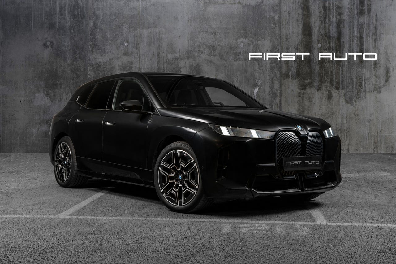 BMW iX