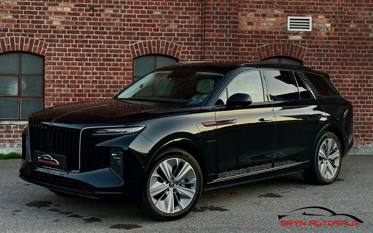 Hongqi E-HS9