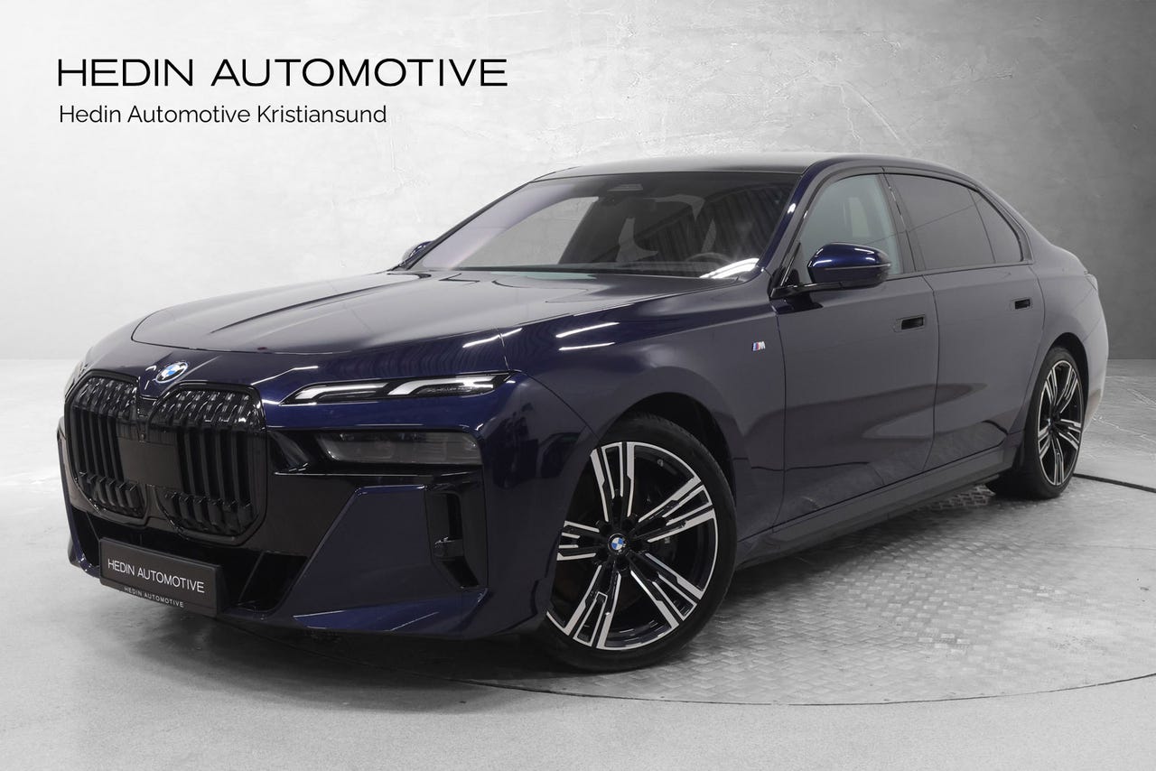 BMW i7