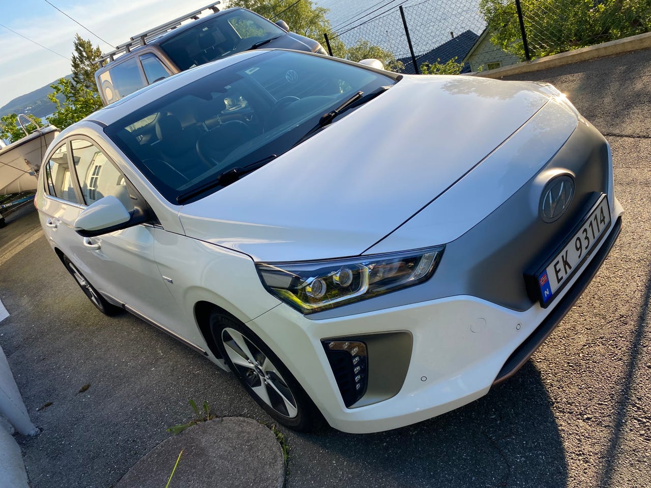 Hyundai IONIQ