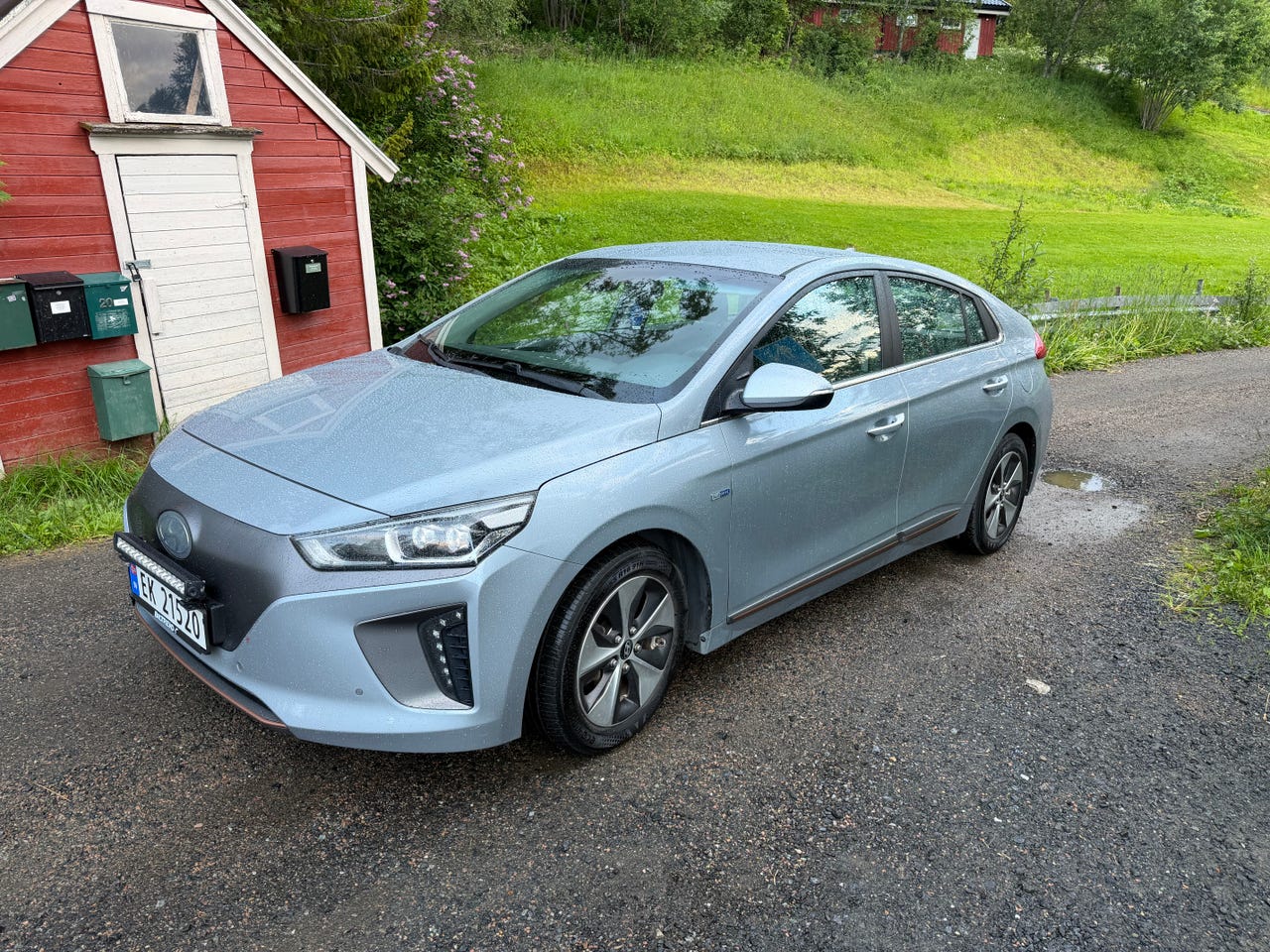 Hyundai IONIQ