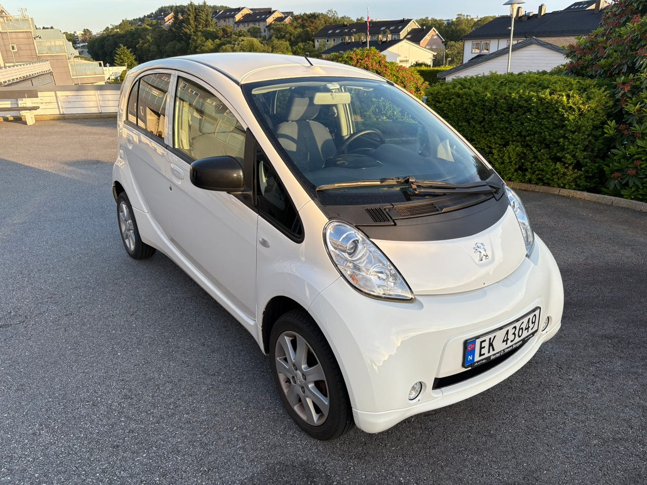 Peugeot iOn