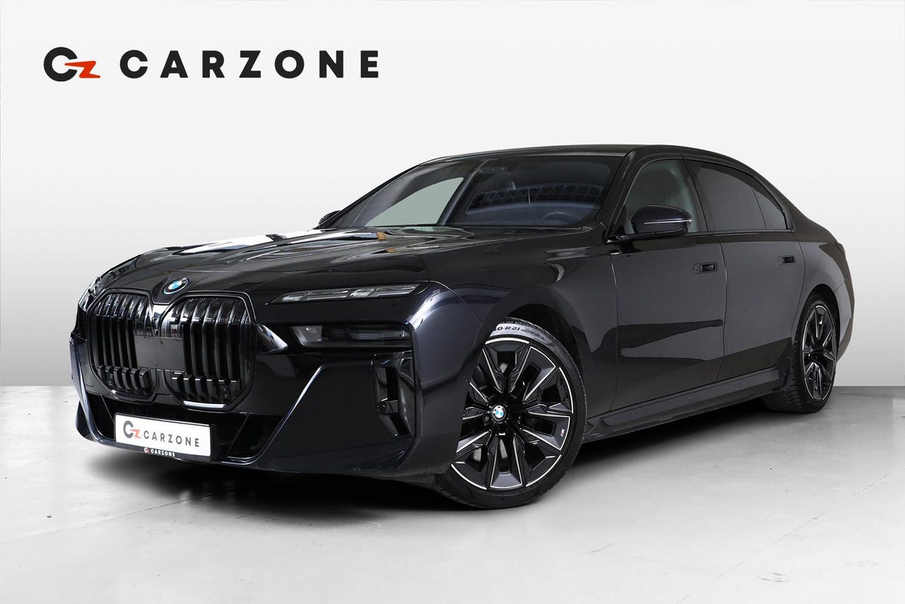 BMW i7
