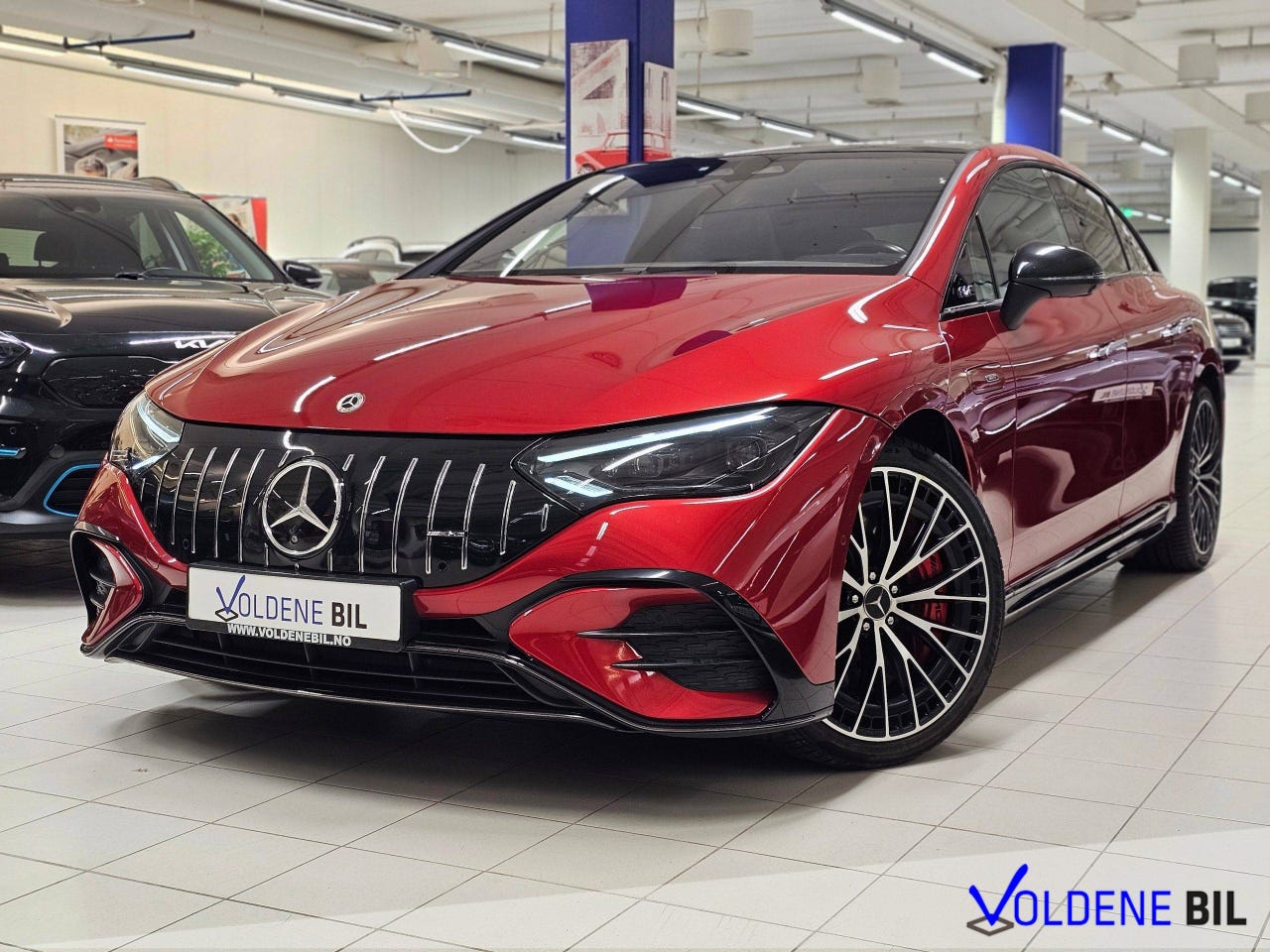 Mercedes-Benz EQE43