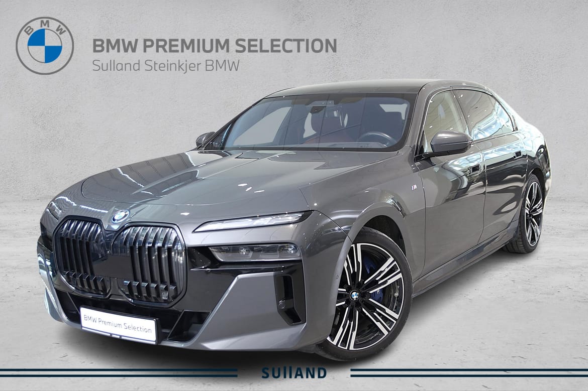 BMW i7