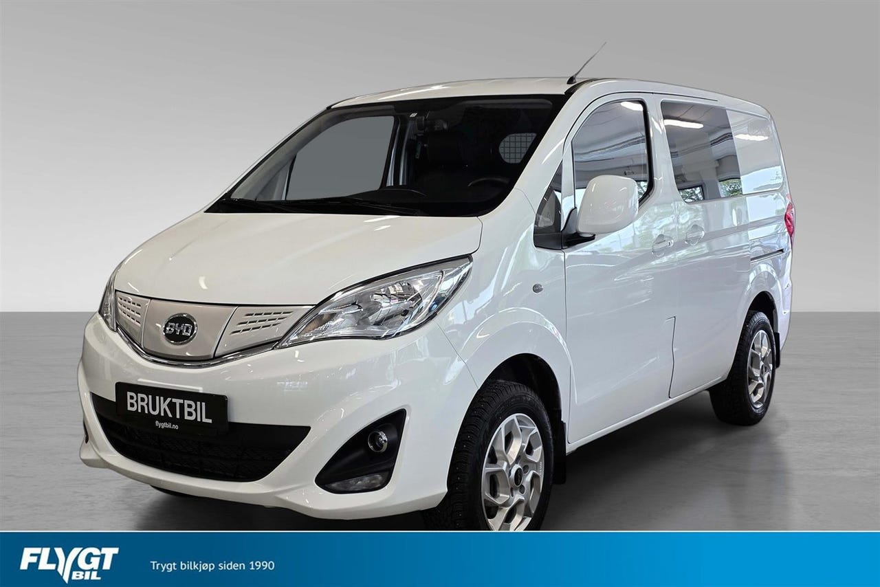 BYD T3