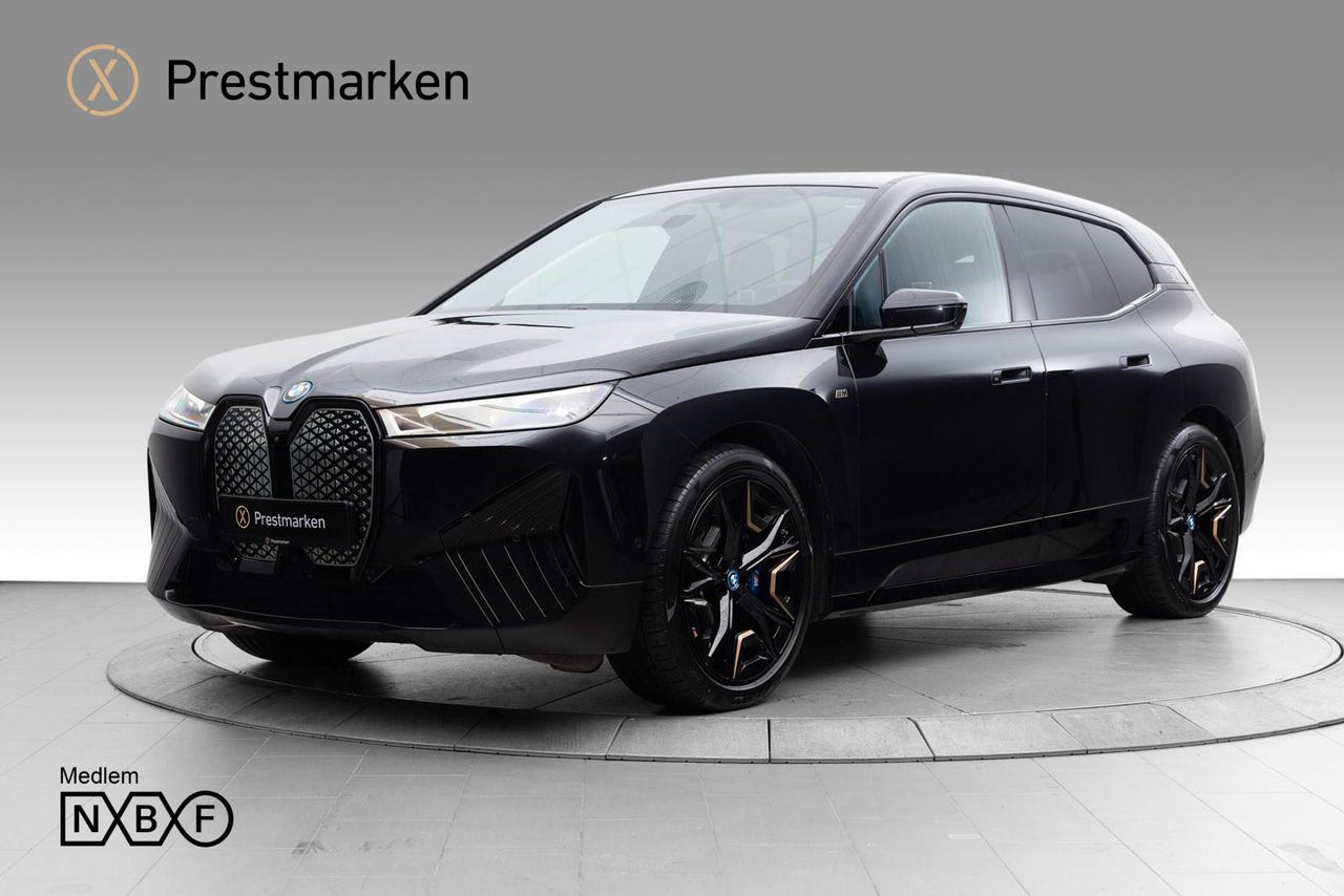 BMW iX