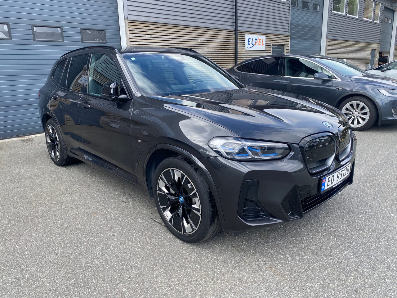 BMW iX3