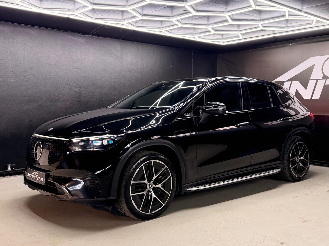 Mercedes-Benz EQE SUV