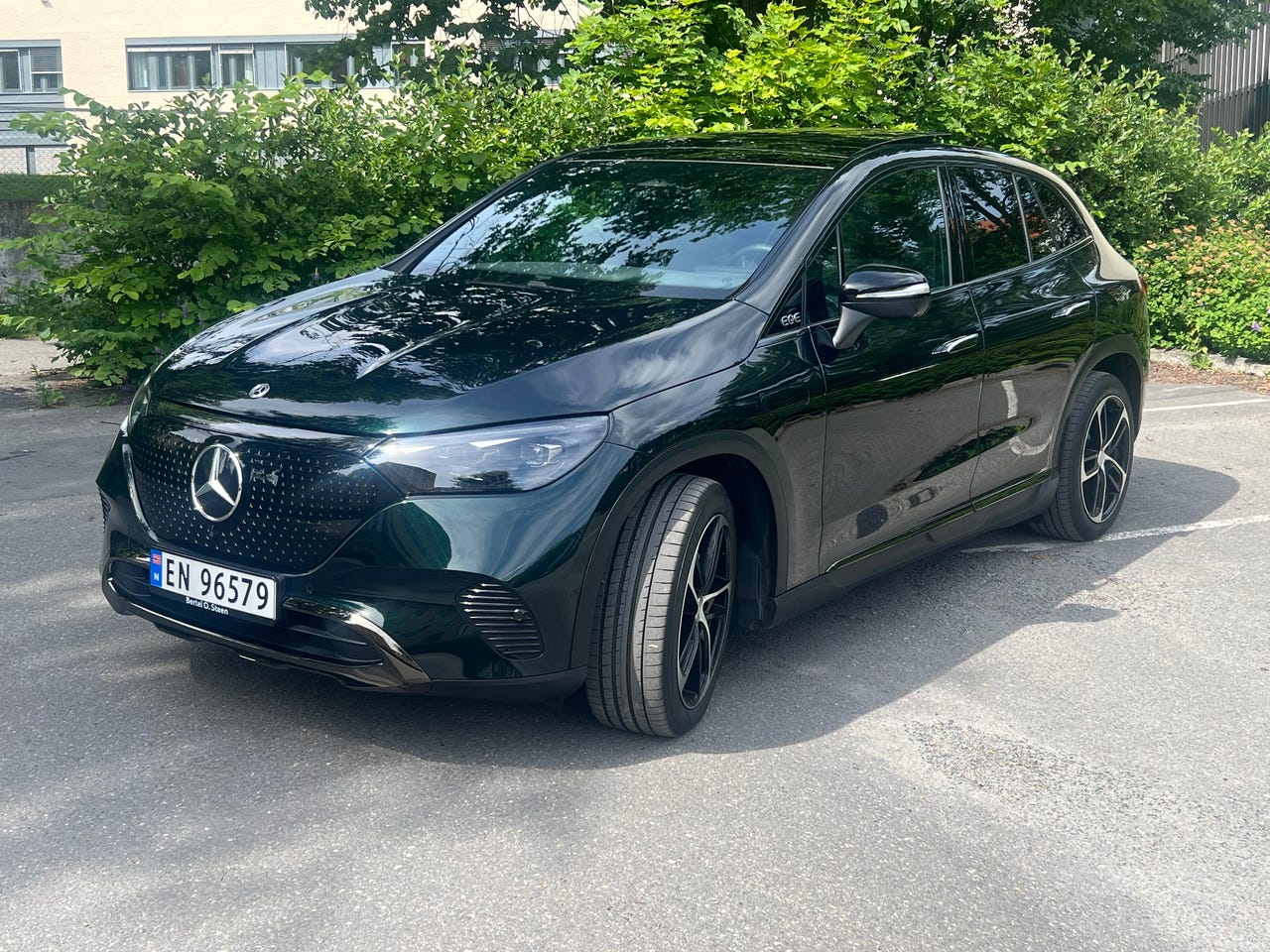 Mercedes-Benz EQE SUV