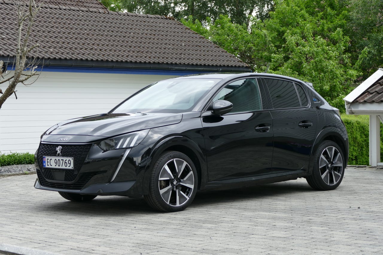 Peugeot e-208