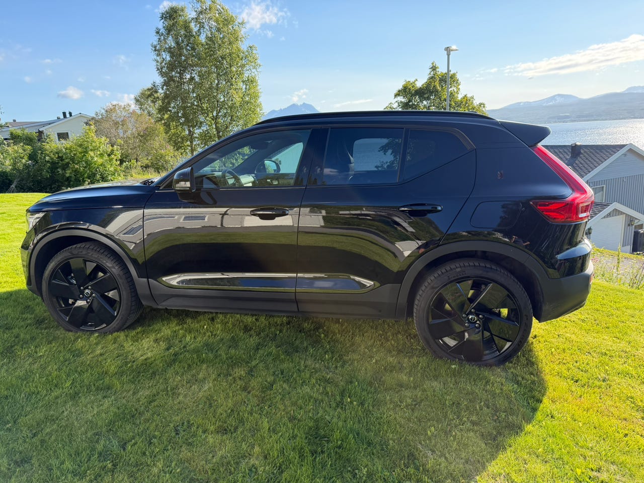Volvo EX40