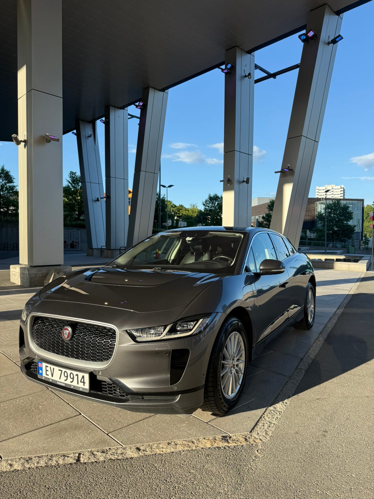 Jaguar I-PACE